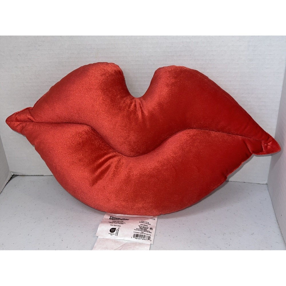 Plush Lip Shaped Couch Pillow Toss Red Target‎ Room Essentials 10"x 17" Kiss